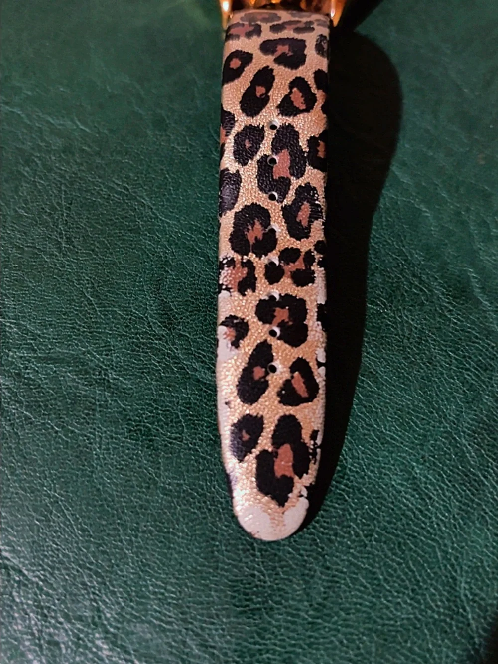 Pre-owned Betsey Johnson Leopard Print Gold-Tone Women's Watch